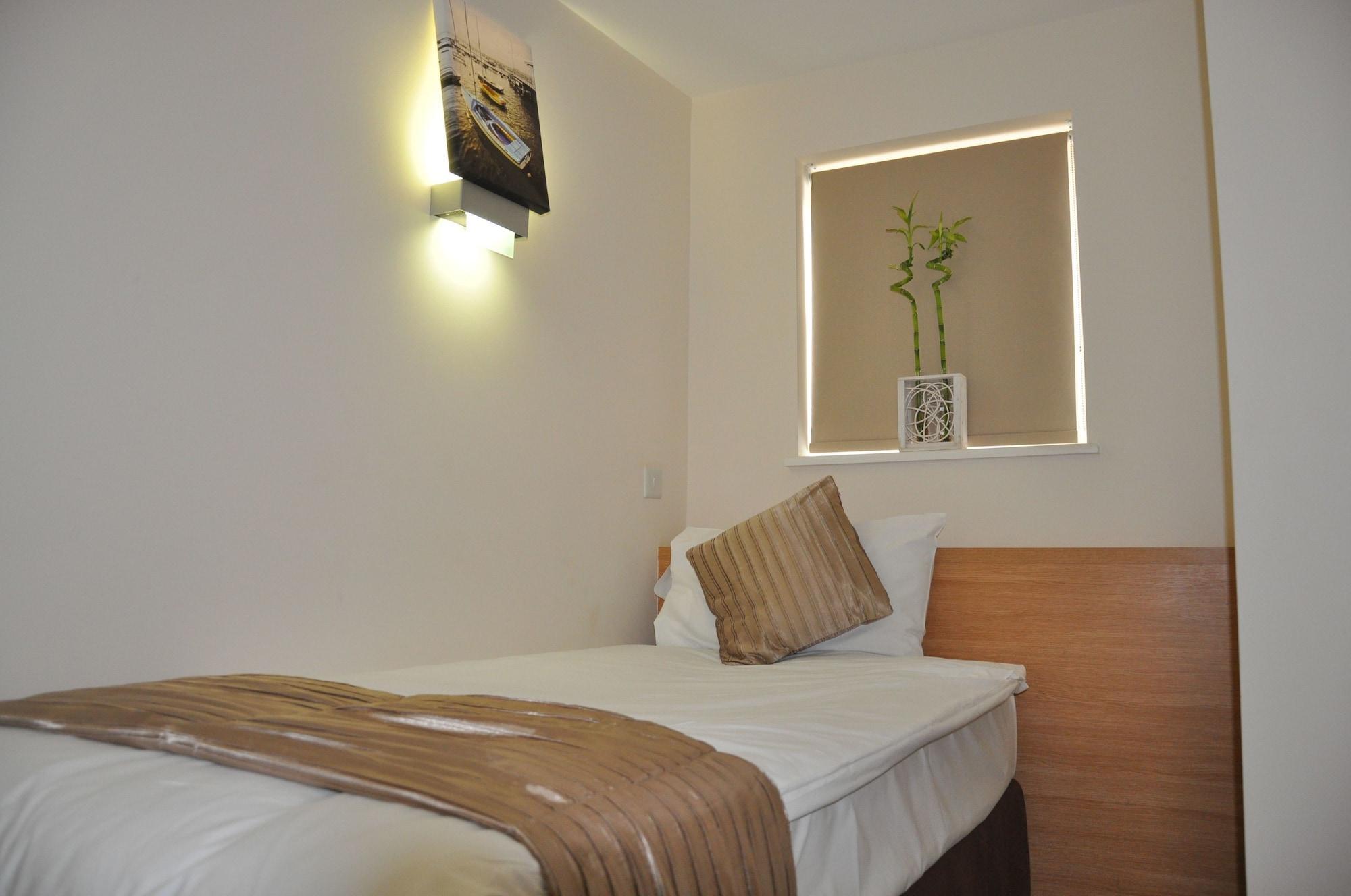 Hotel Queens Londra